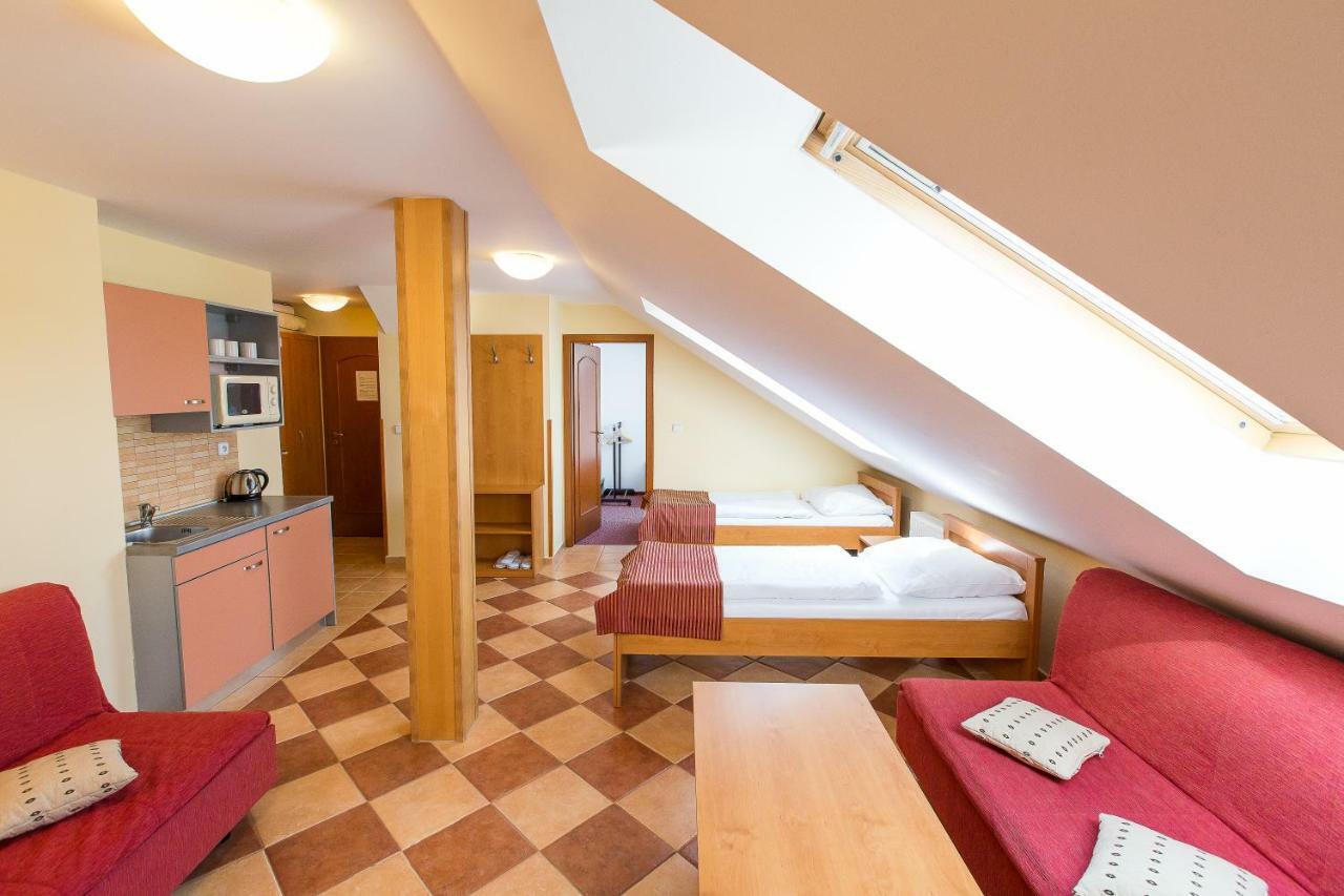 ליפנו נאד וויטאבו Hotel Admiral מראה חיצוני תמונה